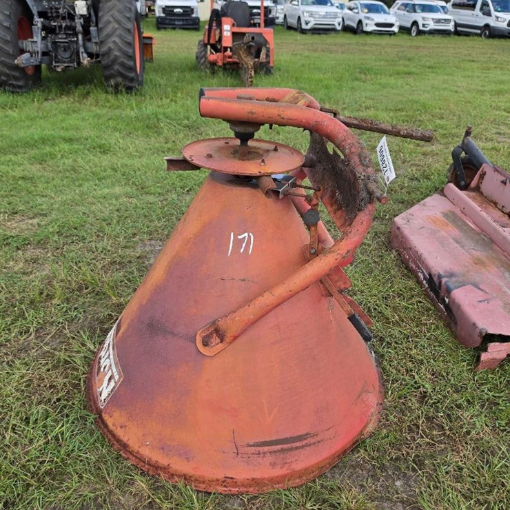 171 - 1995 NORDAGRI CN500 500LB SPREADER