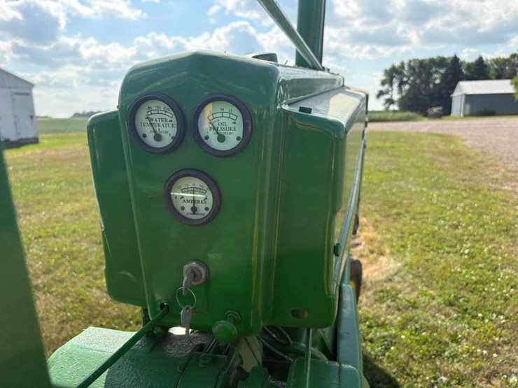1951-john-deere-b-image-12