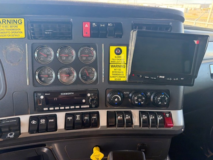 2024-kenworth-t880-image-20