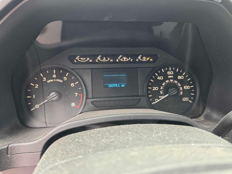 2018-ford-f150-xl-image-12