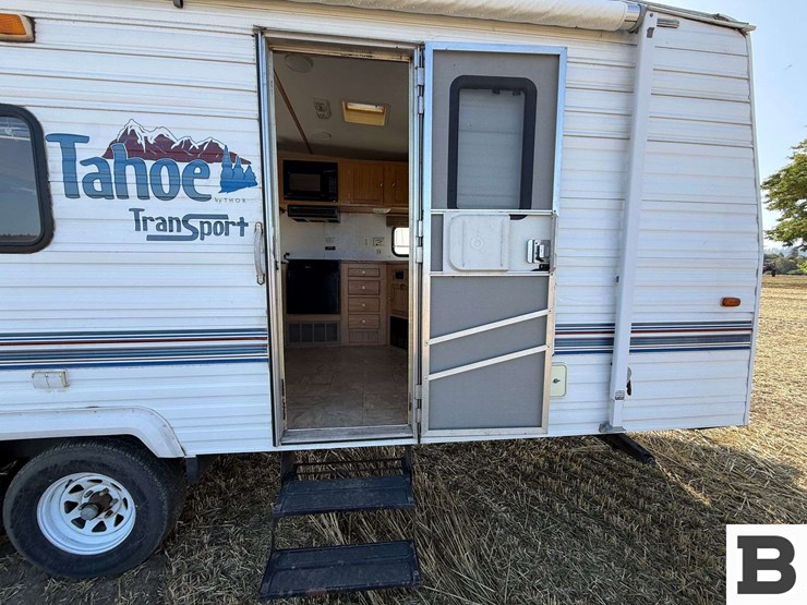 2002-tahoe-transport-21'-toy-hauler-travel-trailer-image-33