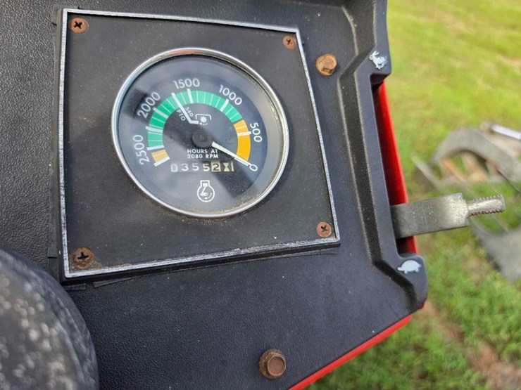 massey-ferguson-245-image-10