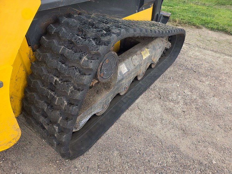 new-holland-c232-image-25