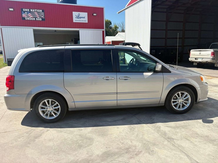 2016-dodge-grand-caravan-sxt-image-6