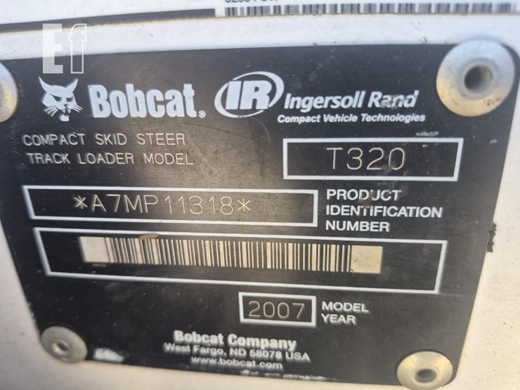 2007-bobcat-t320-image-16