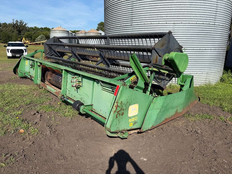 john-deere-920-image-33