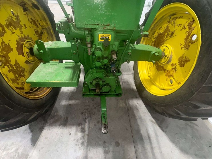 1955-john-deere-60-image-7