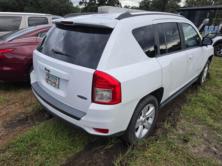 2012-jeep-compass-image-3