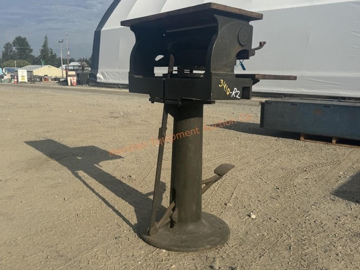 vintage-paper-punch-w/-stand-image-6