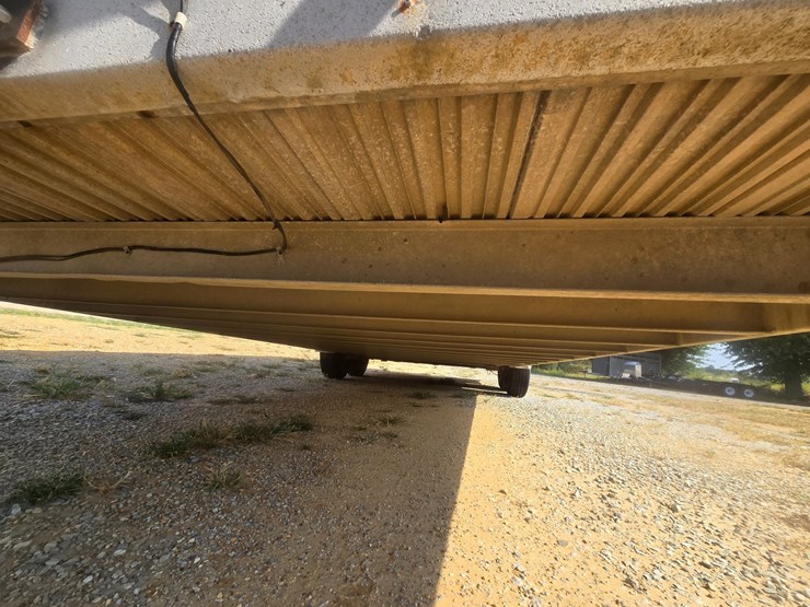 #26361-•-1995-30'-featherlite-trailer-image-56