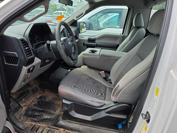 2018-ford-f150-xl-image-8
