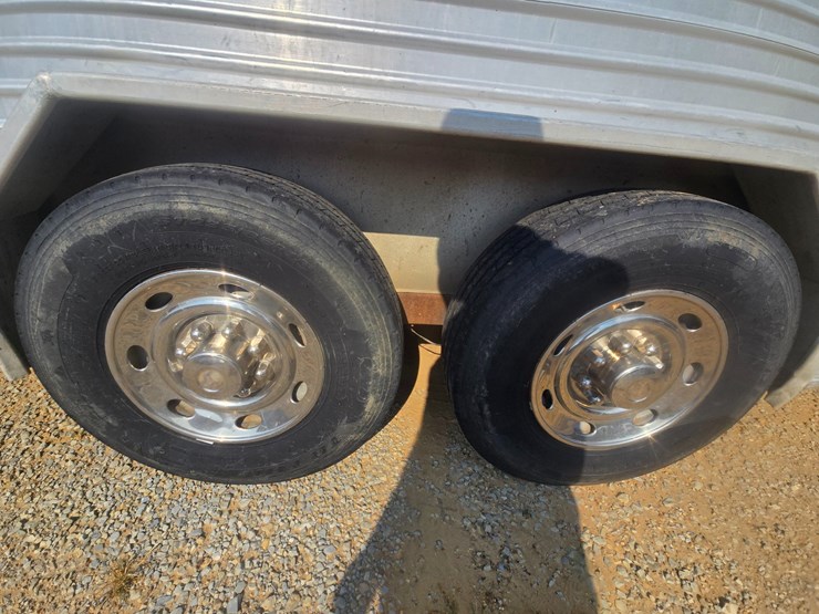 #26361-•-1995-30'-featherlite-trailer-image-45