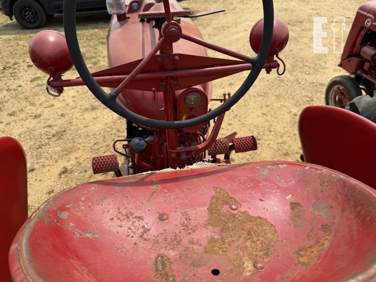 1952-farmall-super-m-image-7