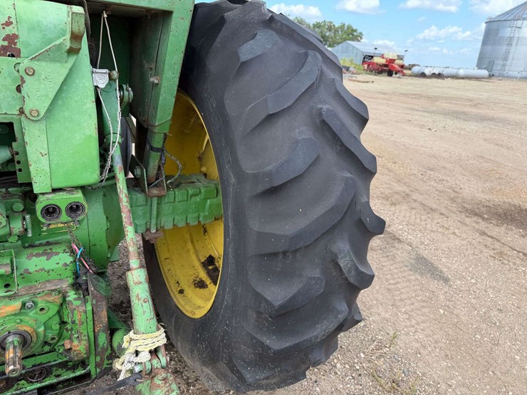 john-deere-4020-image-55