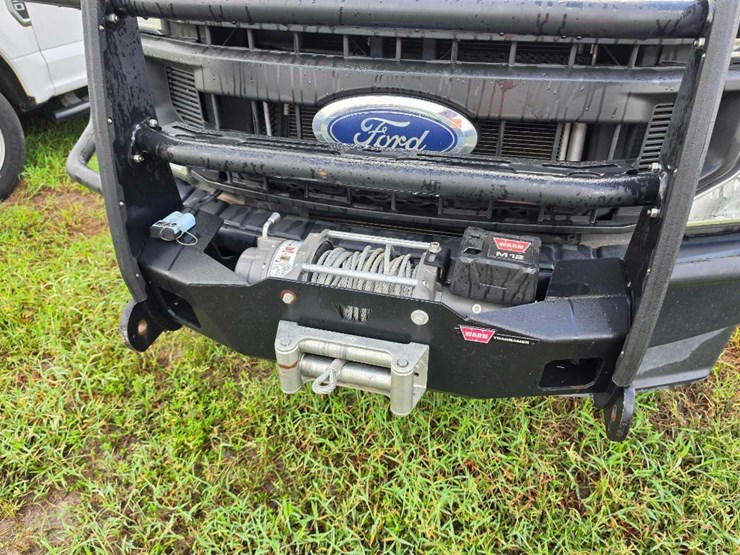 2021-ford-f250-xl-image-17