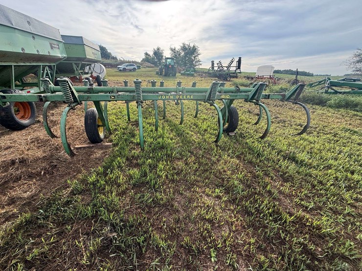 john-deere-1610-image-6