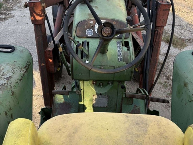 john-deere-4010-image-6