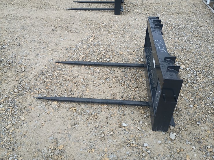 #l68-015-•-jct-bale-spear-skid-steer-attachment-image-2