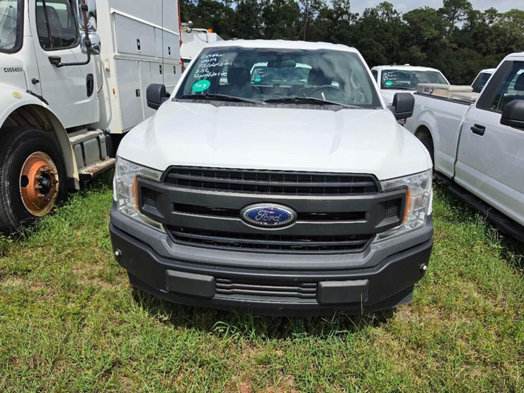 2019-ford-f150-xl-image-2