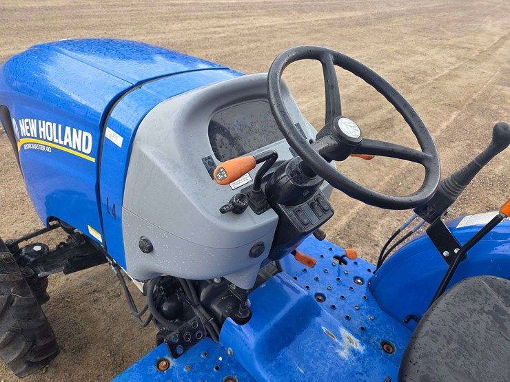 2022-new-holland-workmaster-40-image-32