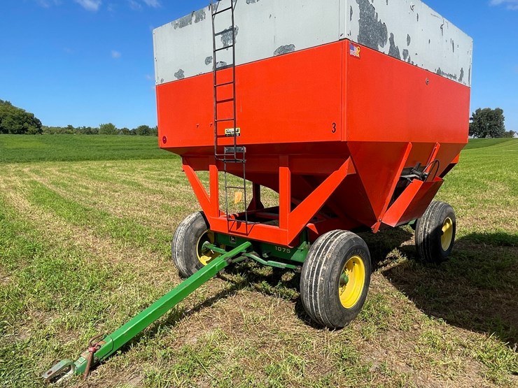 john-deere-1075-image-1