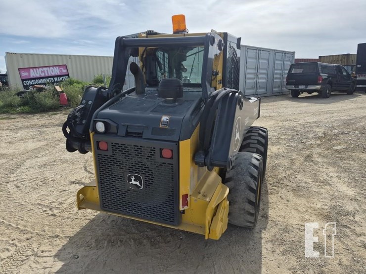 2024-deere-320g-image-8