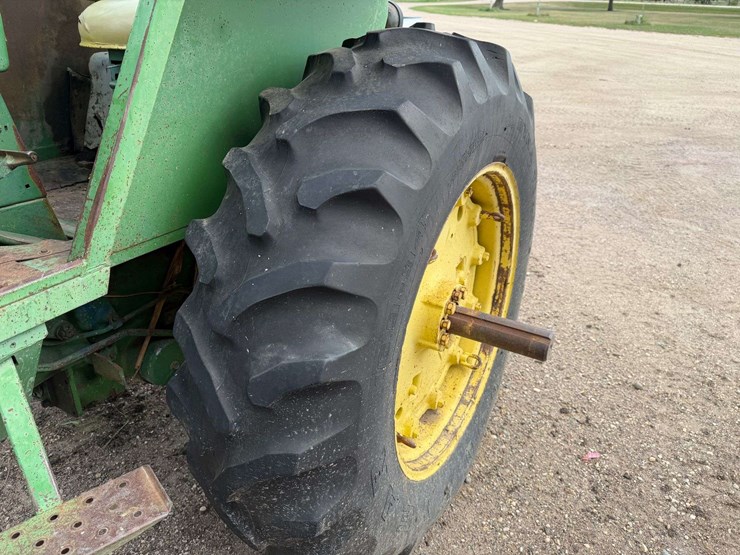 john-deere-4020-image-49