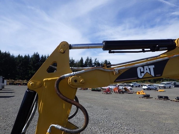 caterpillar-303-image-12