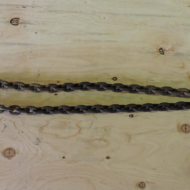 5/16” X 7’ TOW CHAIN W/HOOKS