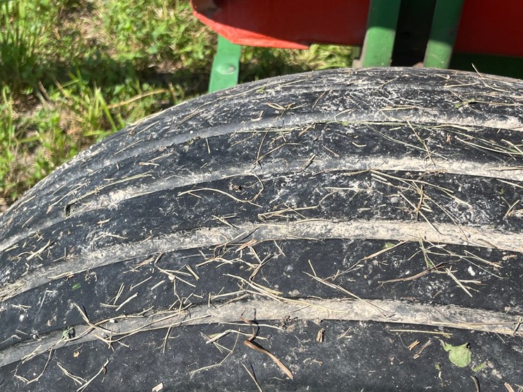 john-deere-1075-image-13