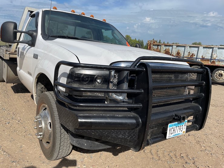 2003-ford-f550-image-23