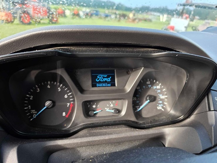 2017-ford-transit-image-13