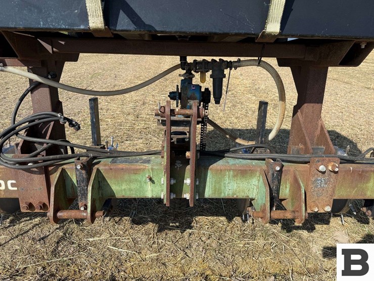 john-deere-7100-image-11