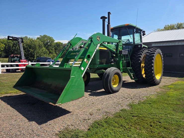 1977-john-deere-4430-image-4