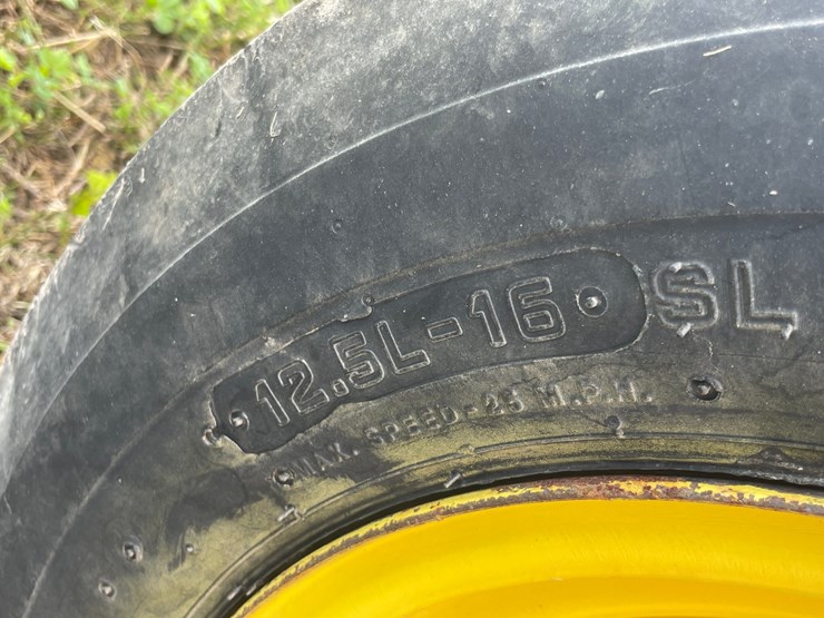 john-deere-1075-image-22