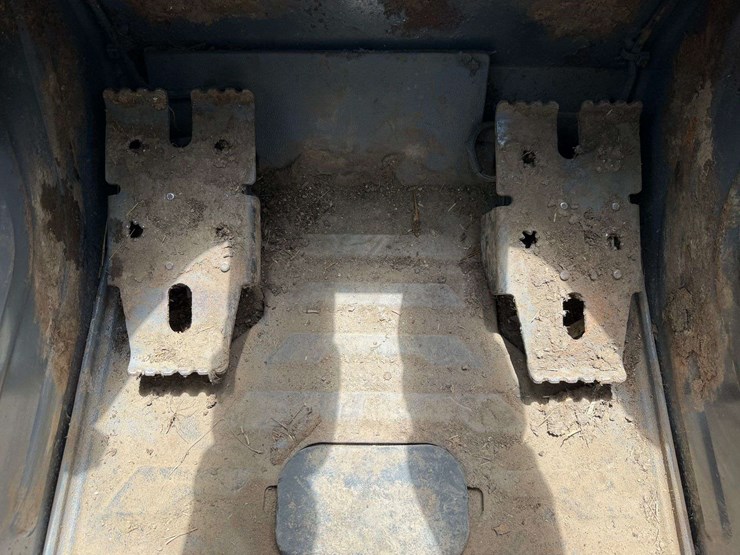 2022-bobcat-s62-image-38