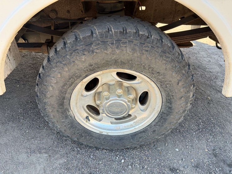 2001-ford-f250-image-17