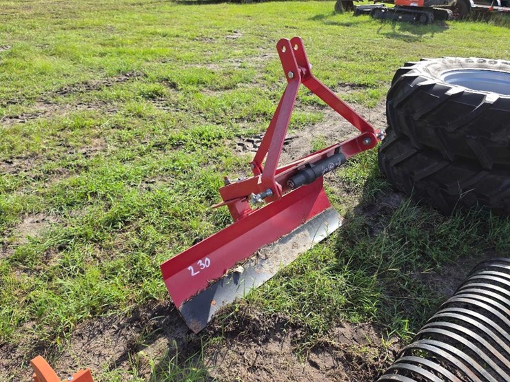 230---4'-scraper-/-landscape-blade-image-1