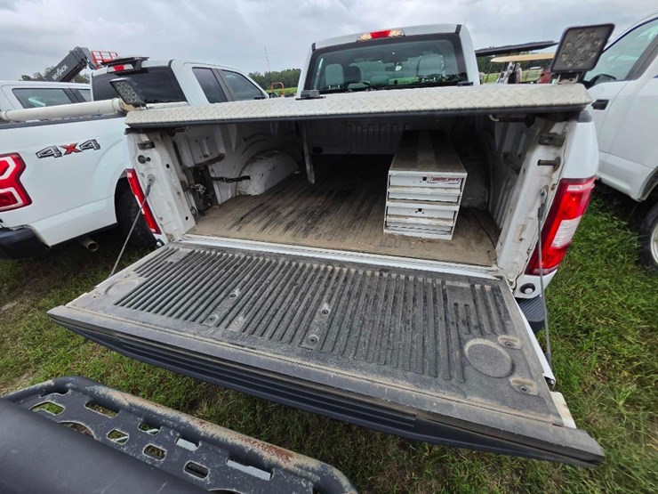 2019-ford-f150-xl-image-7