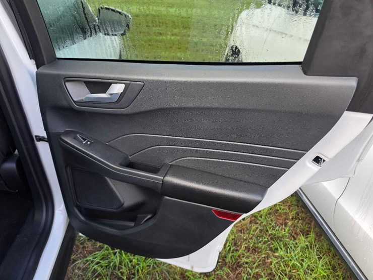 2022-ford-escape-image-9