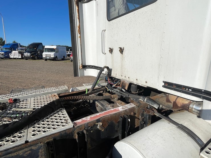 2006-kenworth-t800b-image-12