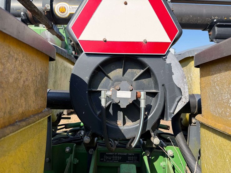 john-deere-7200-image-7