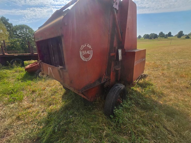 hesston-5540-image-6