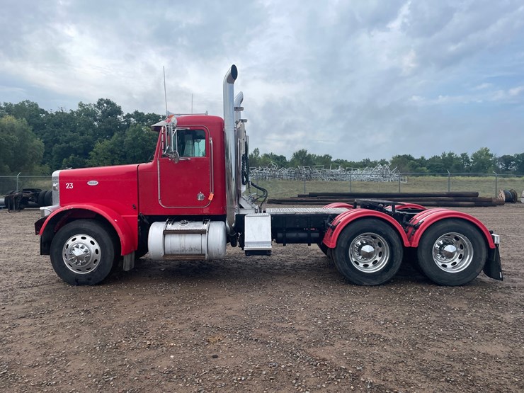1999-peterbilt-379-image-2