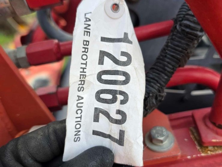 2022-takeuchi-tl8r2-image-11