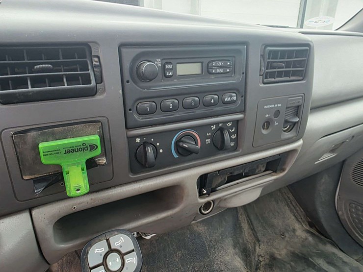 1999-ford-f250-xl-image-36