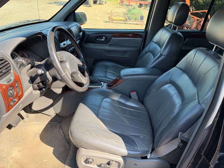 2004-gmc-envoy-image-29
