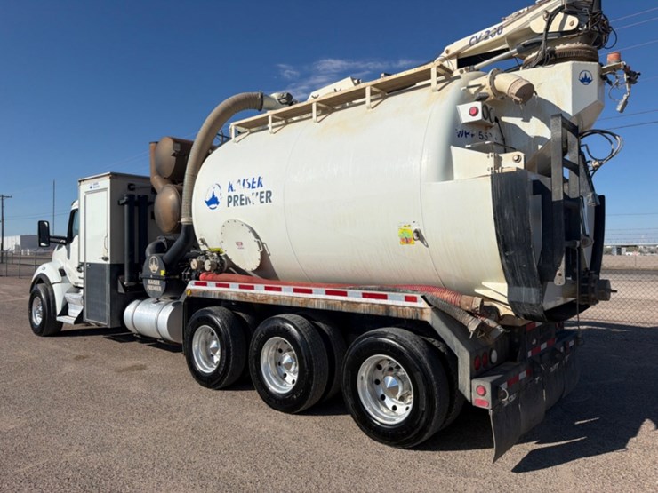 2024-kenworth-t880-image-13