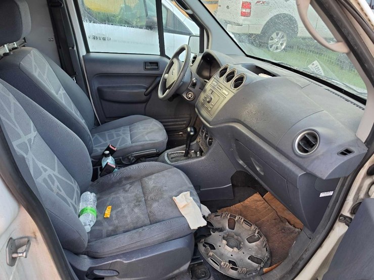 2010-ford-transit-connect-image-6
