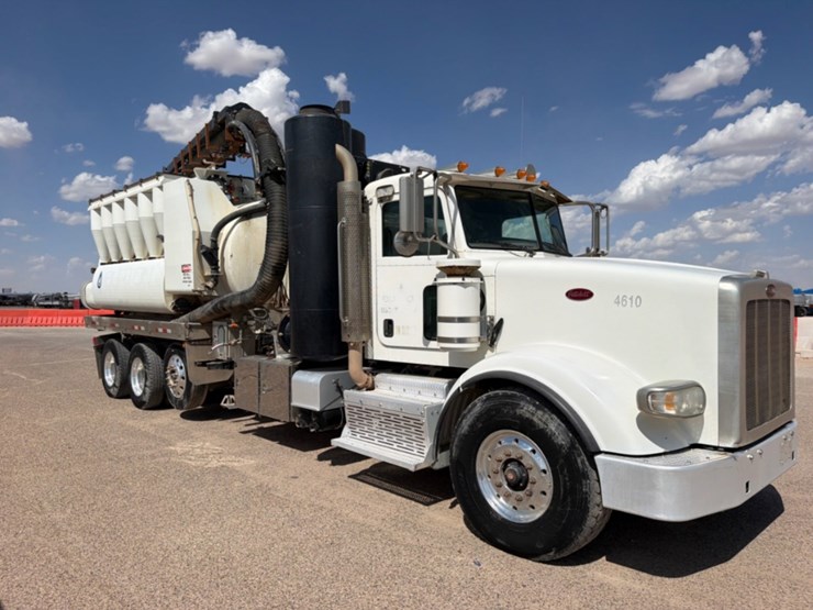 2019-peterbilt-367-image-3